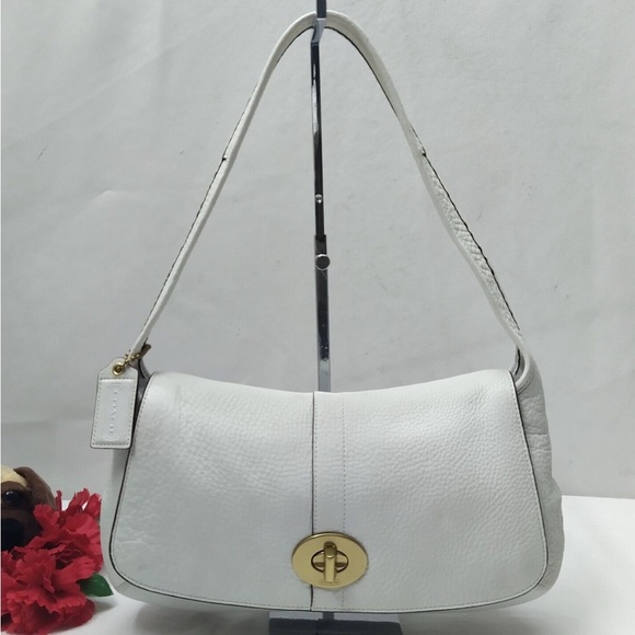 COACH WHITE PEBBLED LEATHER TURN-LOCK FLAP CLOSURE HOBO BAG K0782 - Picture 1 of 6